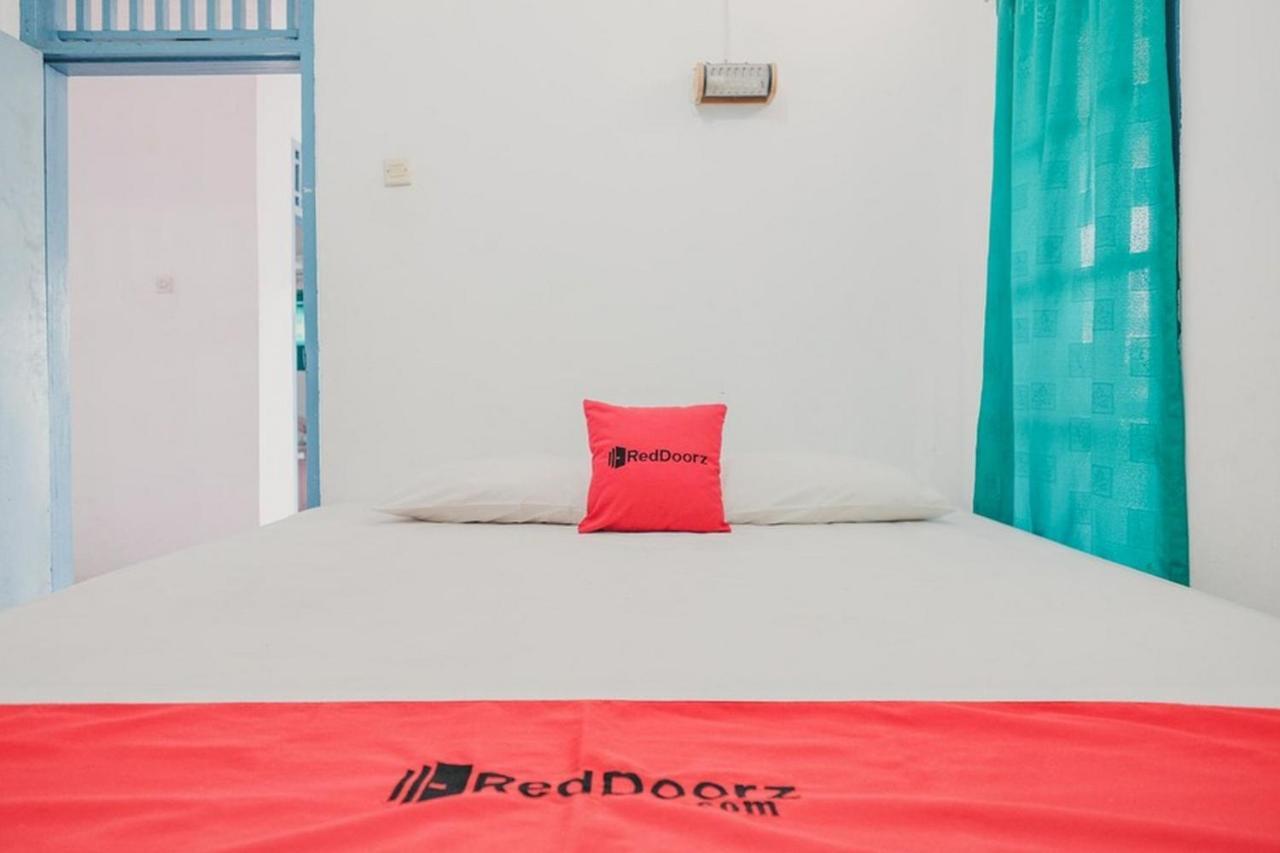 Reddoorz Near Pantai Florida Anyer Otel Serang Dış mekan fotoğraf