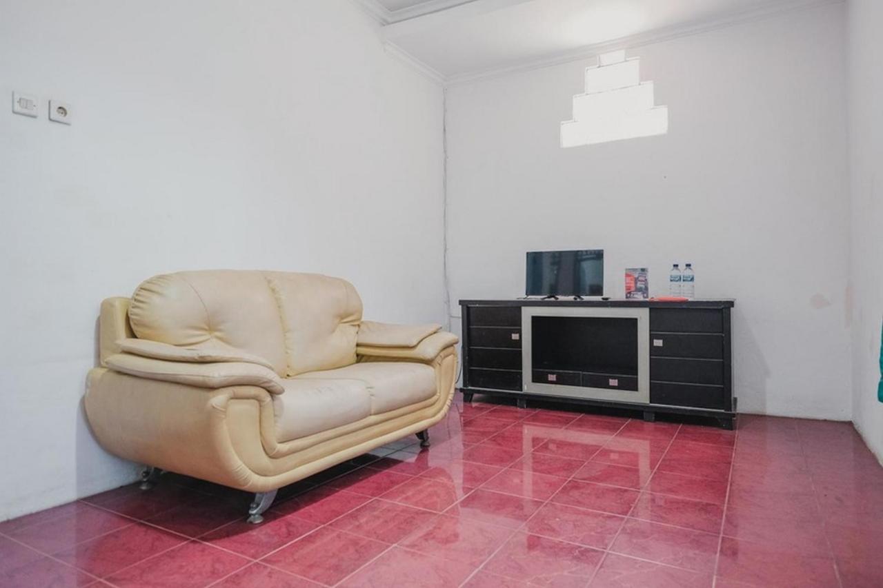 Reddoorz Near Pantai Florida Anyer Otel Serang Dış mekan fotoğraf
