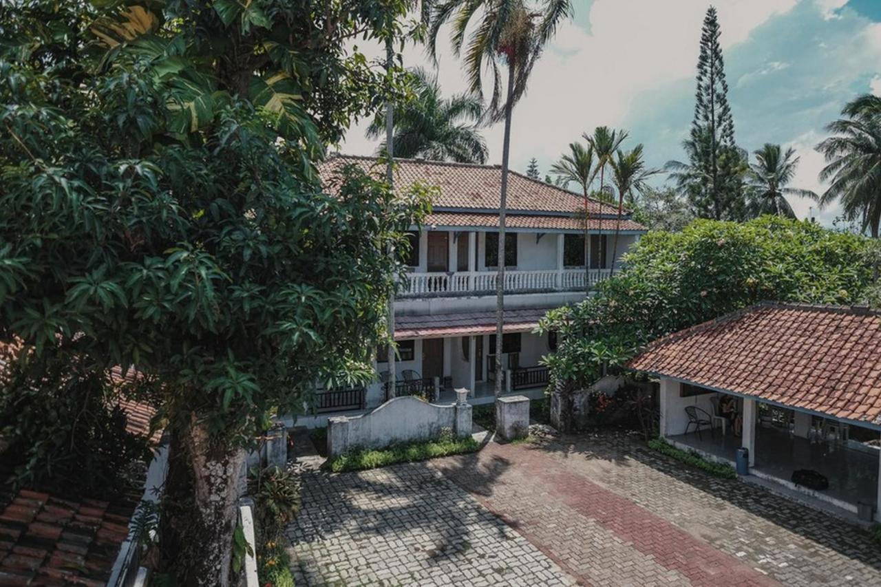 Reddoorz Near Pantai Florida Anyer Otel Serang Dış mekan fotoğraf